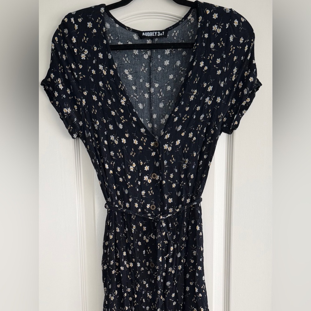 Audrey 3+1 Floral Black Jumper